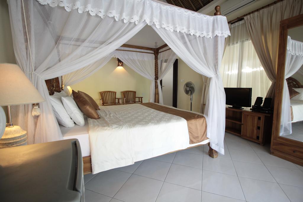 Hotel Mutiara Bali à Candidasa Extérieur photo
