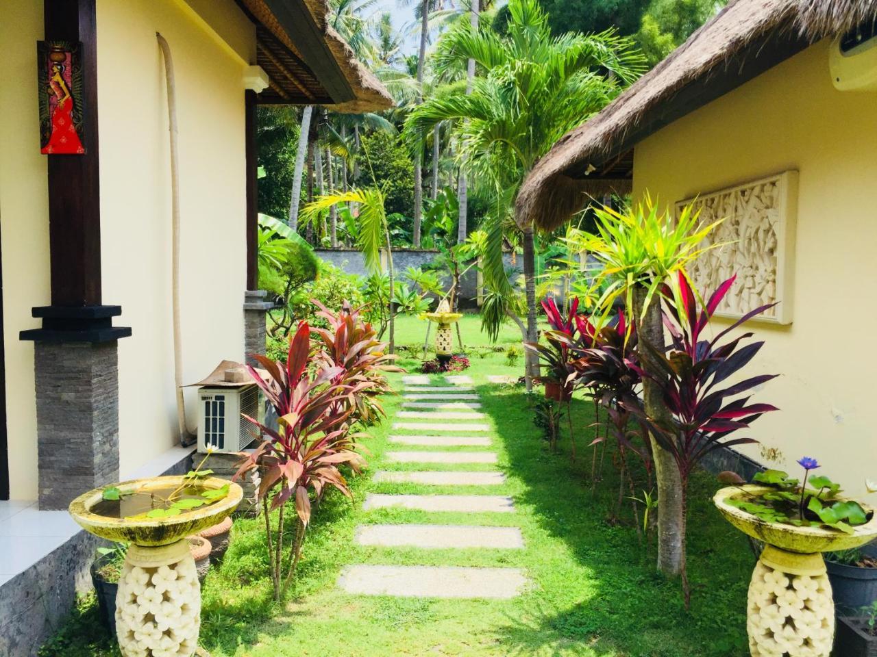 Hotel Mutiara Bali à Candidasa Extérieur photo
