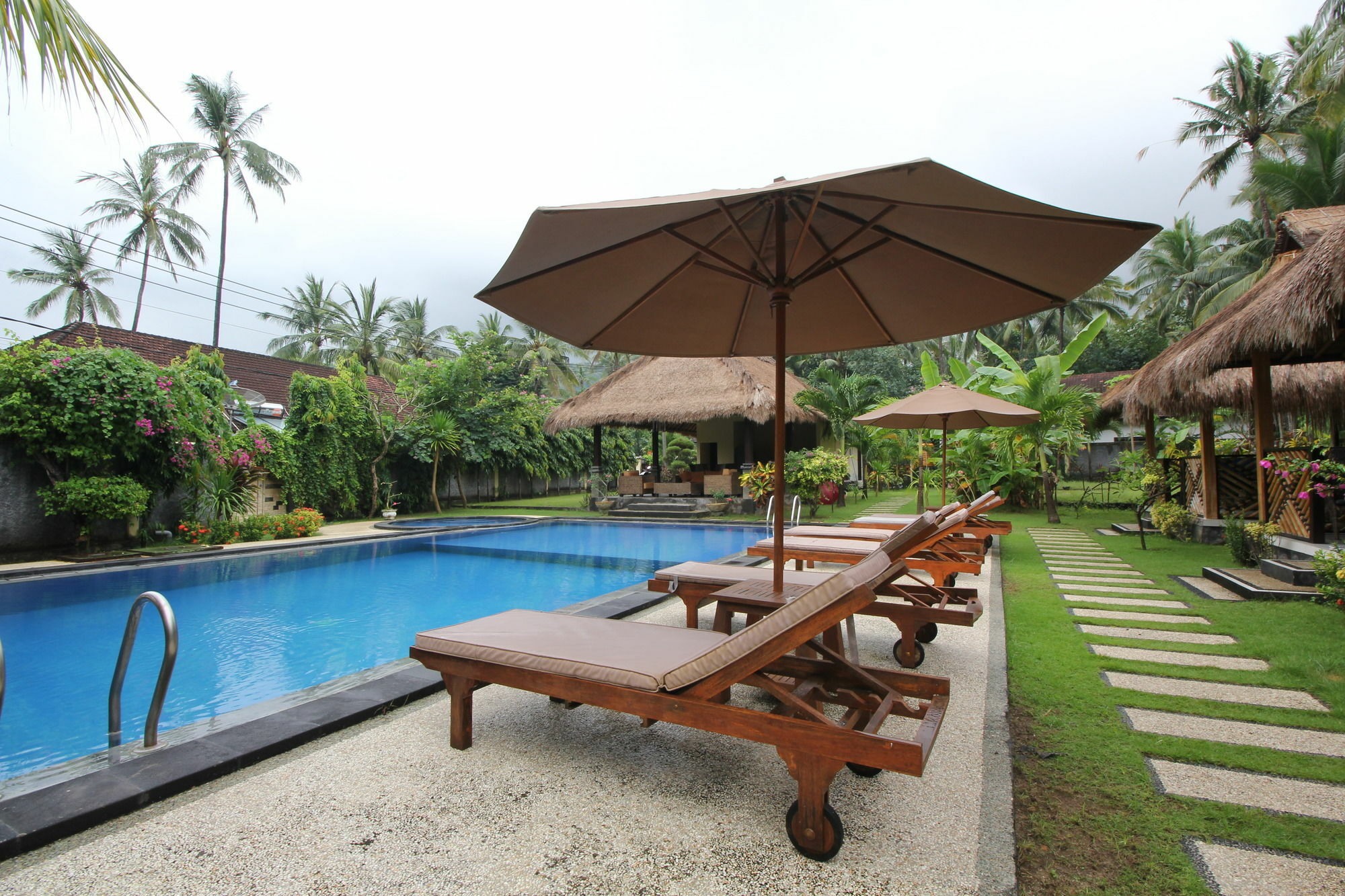 Hotel Mutiara Bali à Candidasa Extérieur photo